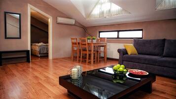 Superior Apartment | Living area