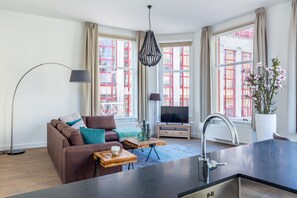 豪華公寓, 1 間臥室 | 起居區 | 平面電視