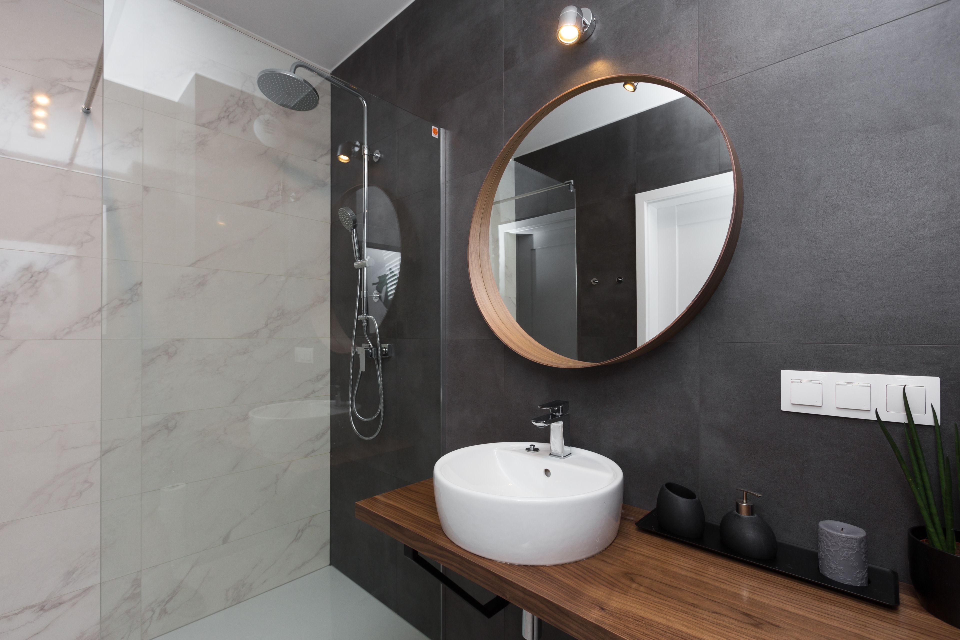 Apartment | Bathroom sink
