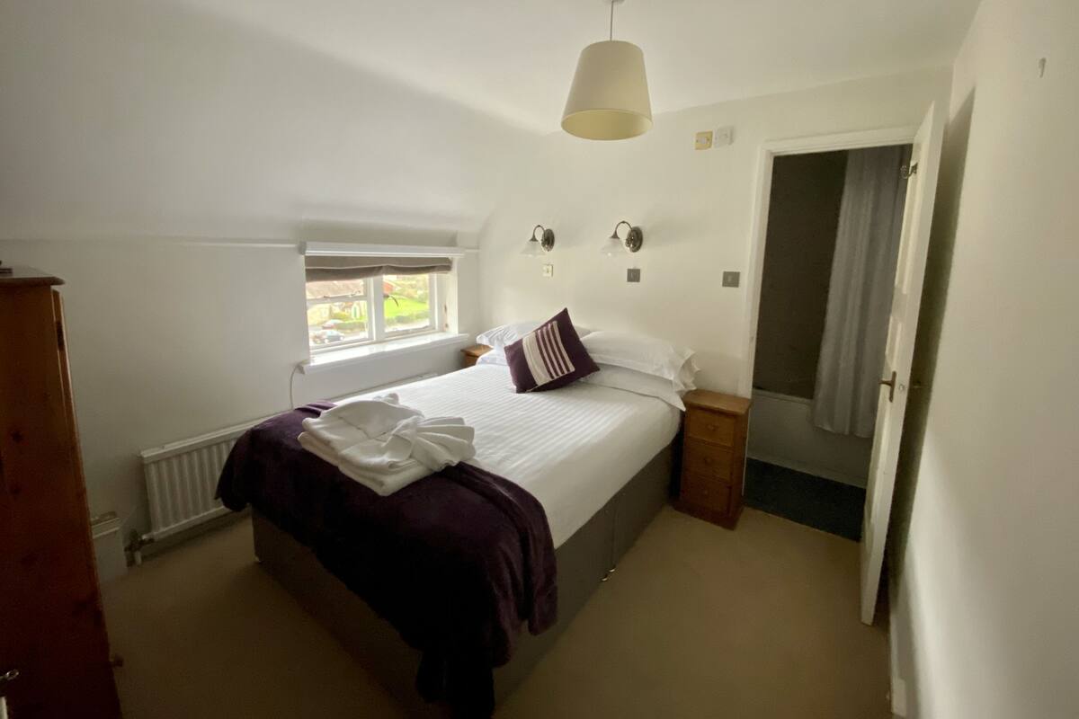 1 bedroom, premium bedding, in-room safe, desk