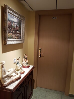 Hallway - Hotel Don Pelayo (L'Arboc)