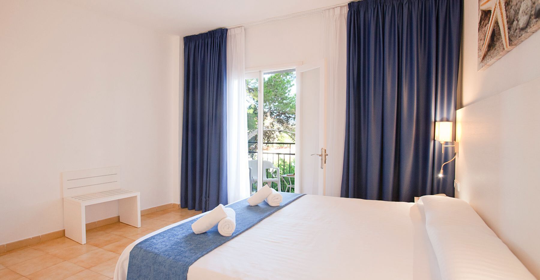 1 bedroom, in-room safe, desk, blackout curtains