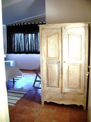Comfort Double or Twin Room, Terrace | Room amenity - Al Terrazzo (Reggio Calabria)