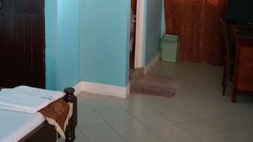 Phòng đơn | Bàn, bàn ủi/dụng cụ ủi quần áo, truy cập Internet không dây miễn phí