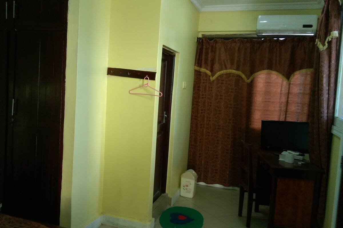 Desk, iron/ironing board, free WiFi, bed sheets