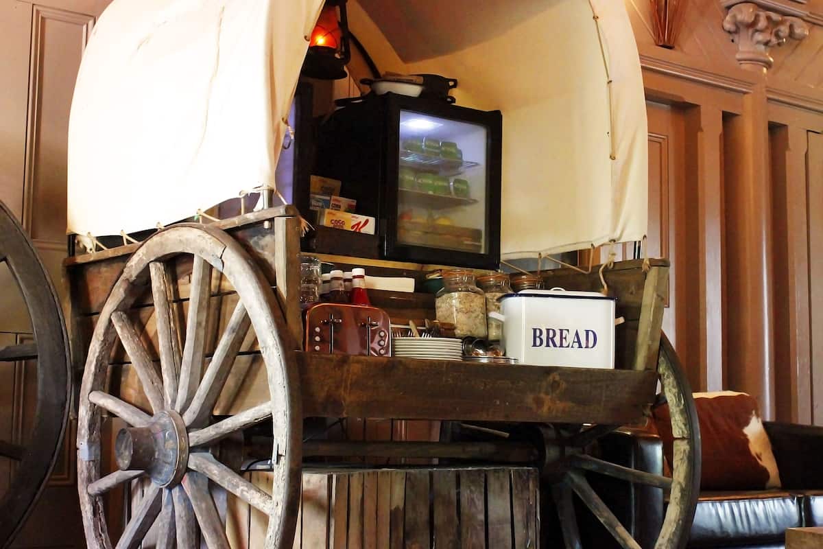 free daily continental breakfast