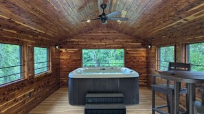 Indoor spa tub