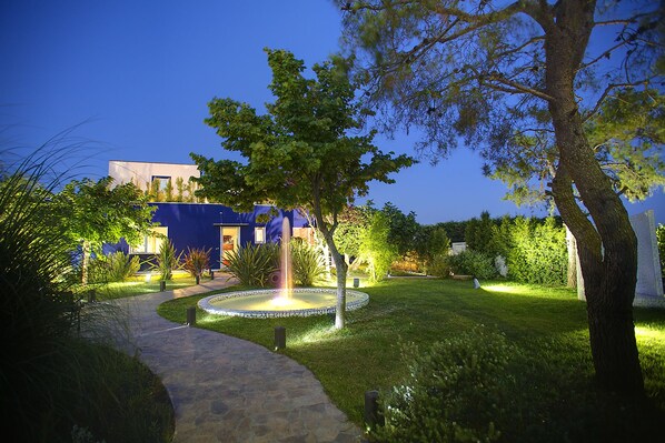 Fassade der Unterkunft – Abend/Nacht