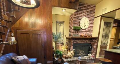 HISTORIC VERY ROMANTIC 1883 SAN FRANCISCO CARRIAGE HOUSE