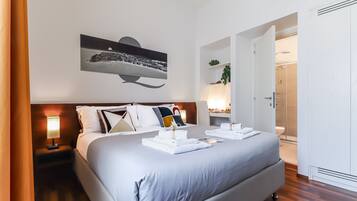 Superior-Doppel- oder -Zweibettzimmer, eigenes Bad | Minibar, Zimmersafe, Schreibtisch, laptopgeeigneter Arbeitsplatz