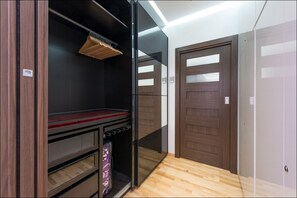 City-Suite, 1 Schlafzimmer (21/21A Old Town Square) | Schreibtisch, laptopgeeigneter Arbeitsplatz, schallisolierte Zimmer