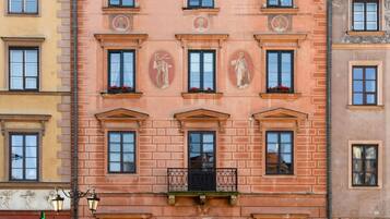 Apartament Rynek Starego Miasta 3 (at 19 Rynek Starego Miasta) | Living area | Flat-screen TV