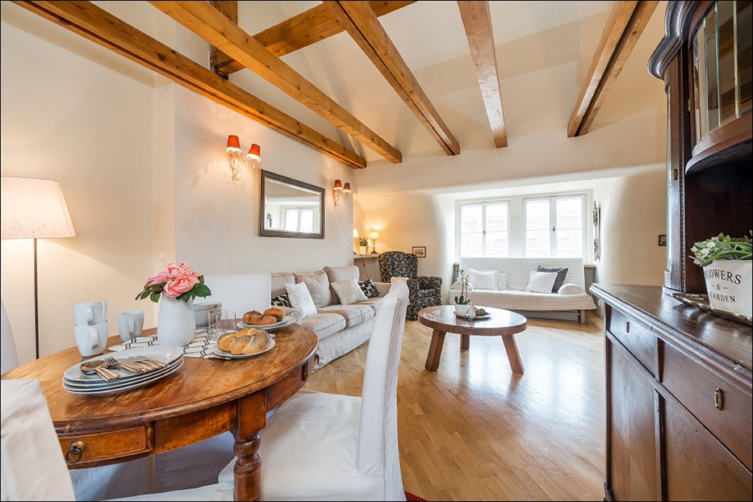 City Apartment, 1 Bedroom (1) | In-room dining