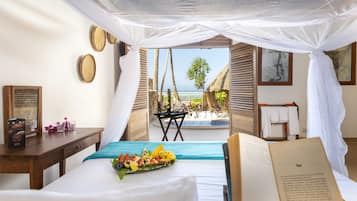 In-room safe, desk, laptop workspace, free WiFi