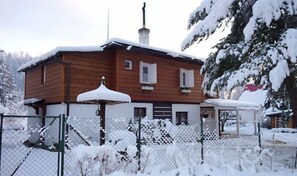 Front of property - West Spazio (Prostredni Becva)