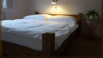 Chalet | 3 bedrooms, in-room safe, blackout curtains, iron/ironing board