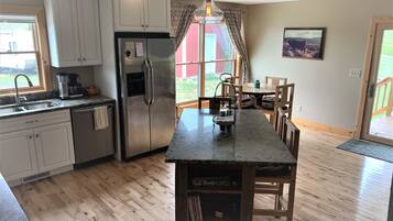 Fridge, microwave, dishwasher, coffee/tea maker