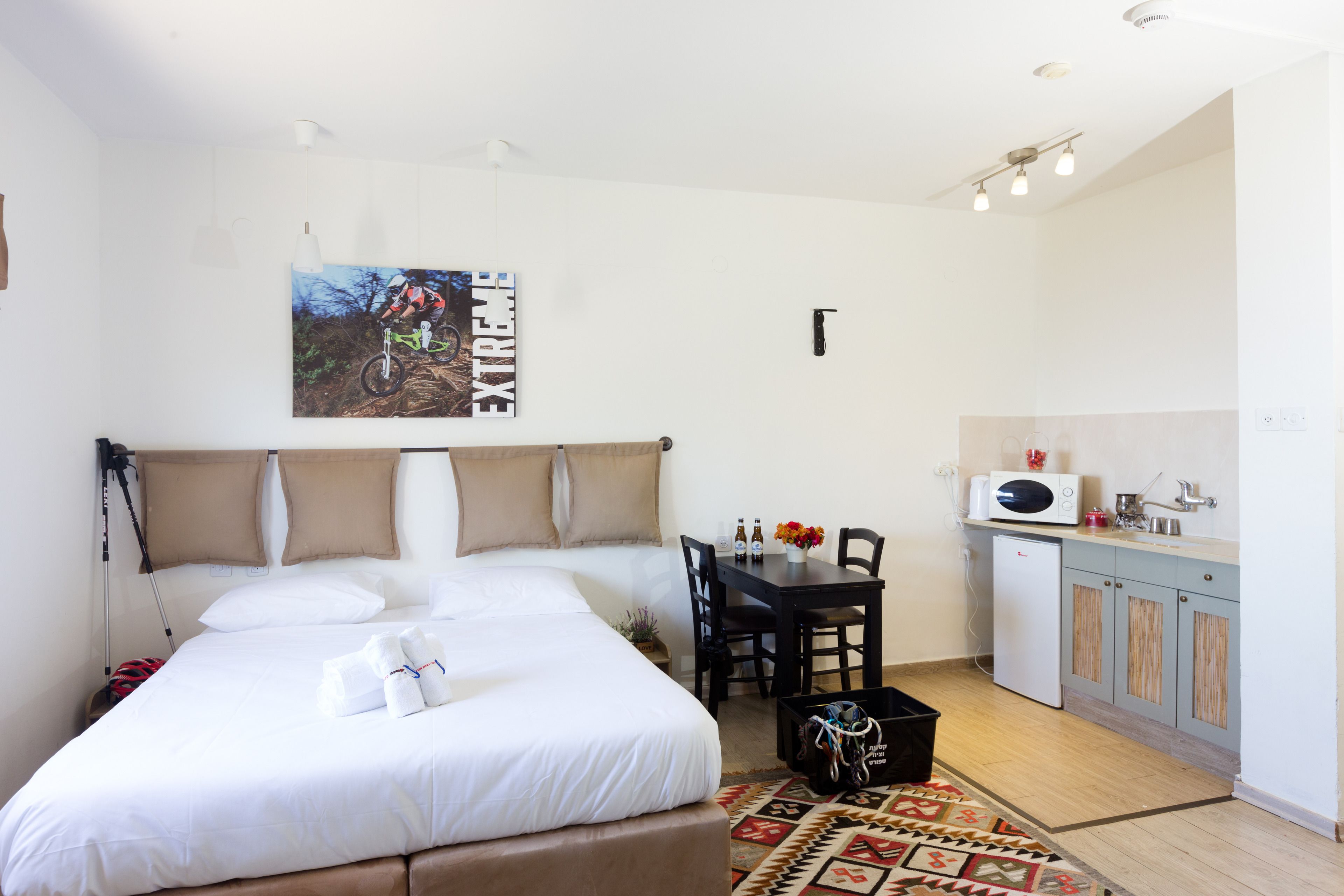 Comfort kamer, uitzicht op vallei | Een minibar met enkele gratis items, een bureau, babybedden (toeslag)