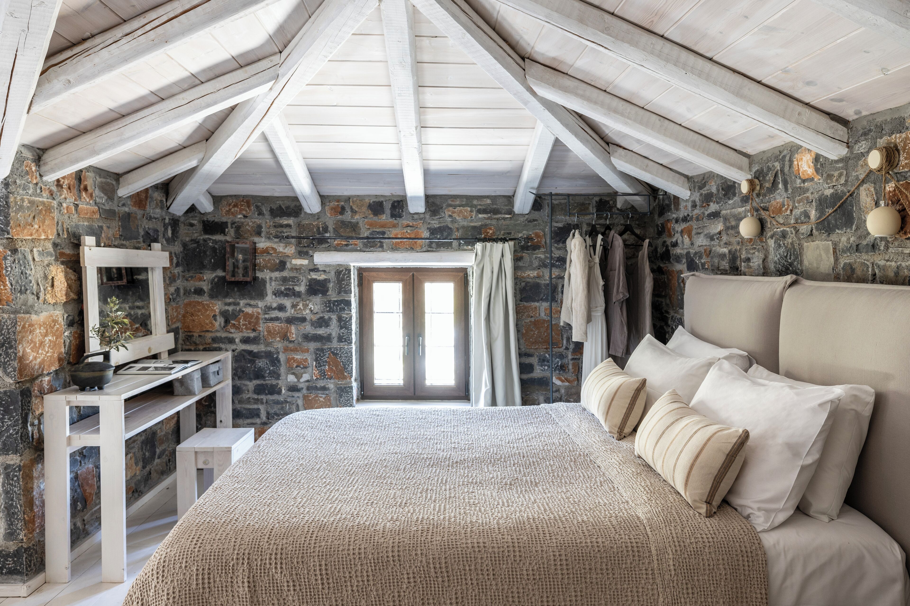 2 bedrooms, in-room safe, desk, soundproofing