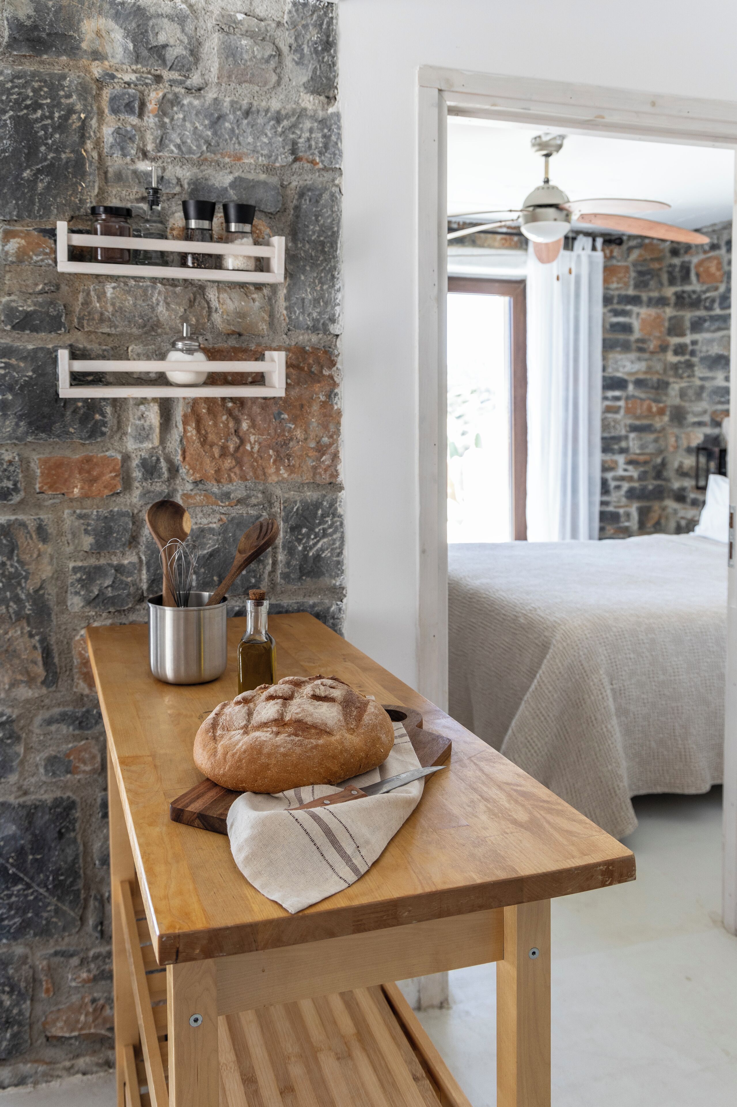 32-inch smart tv with satellite channels, tv, fireplace