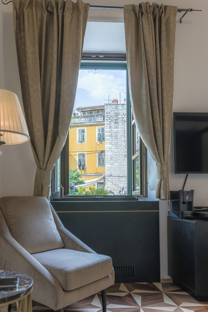 King Kresimir Heritage Hotel (Part of Dalmatia Luxury Hotels & Villas) by null