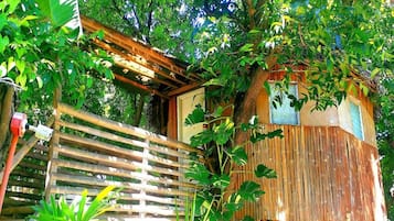 Family Room, Garden View | 1 bedroom, desk, free WiFi, bed sheets