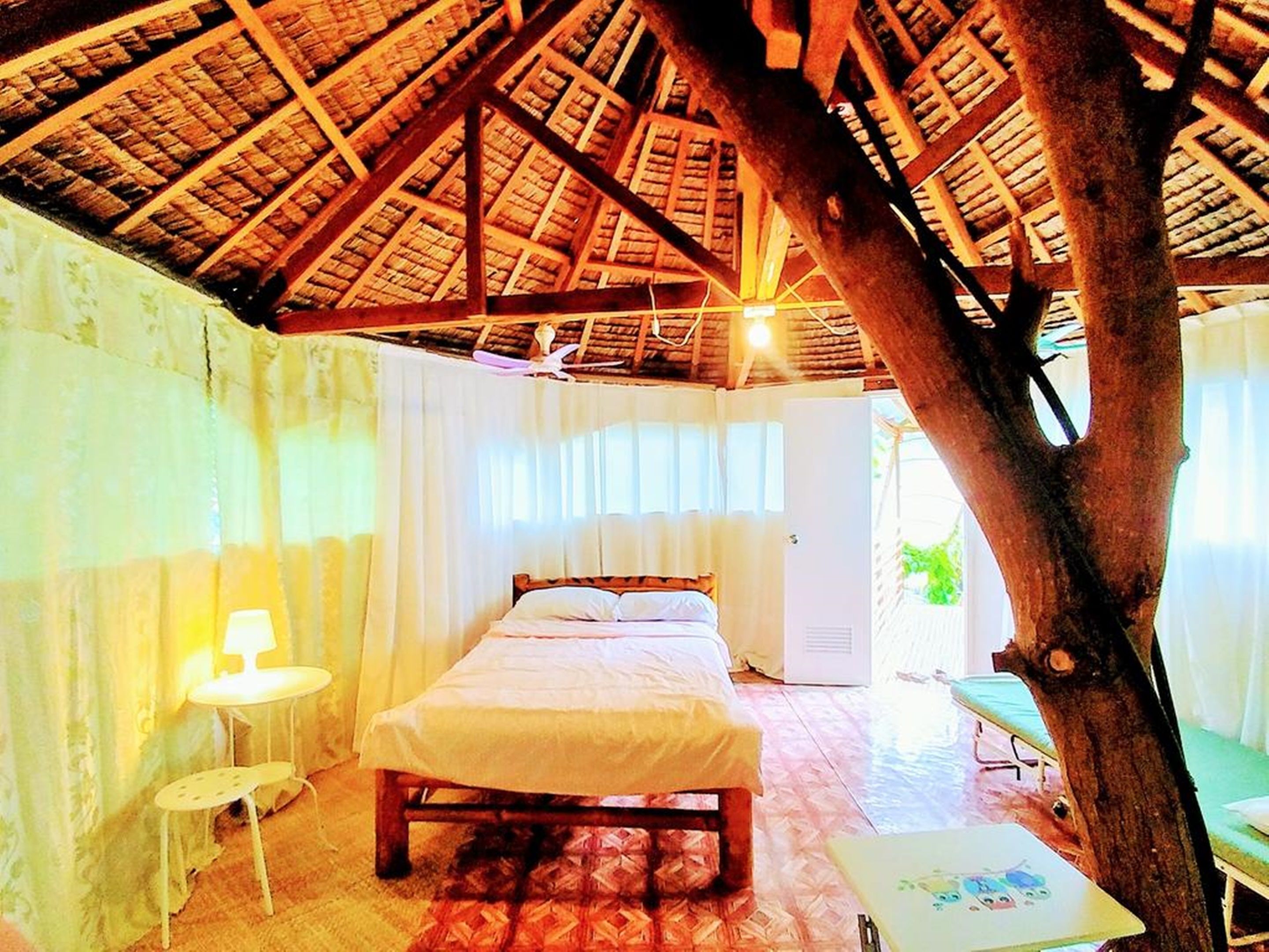 Family Room (Treehouse) | Desk, free WiFi, bed sheets