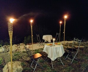 Spécialités Cuisine locale et internationale