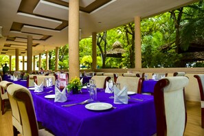 Breakfast, lunch, dinner served; international cuisine - Mbezi Garden Hotel (Dar es Salaam)