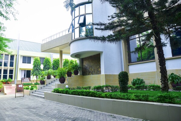 Front of property - Mbezi Garden Hotel (Dar es Salaam)