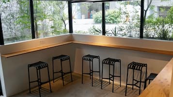 Coin salon dans le hall