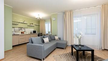 Apartment, 2 Schlafzimmer (Soyuznaya, 2-6) | 1 Schlafzimmer, Bügeleisen/Bügelbrett, kostenloses WLAN