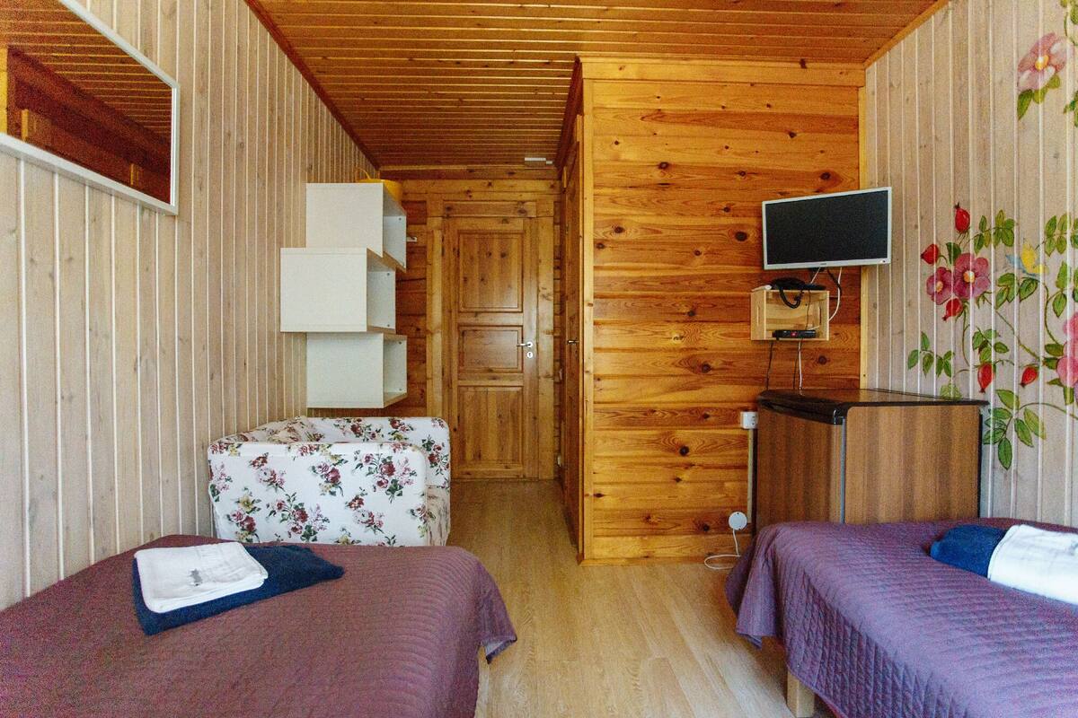 Quarto duplo standard | Ferros/tábuas de passar roupa, camas extras/dobráveis (sobretaxa)