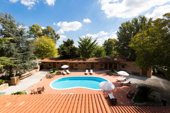 Piscina externa sazonal