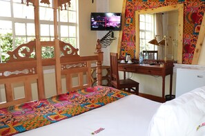Exclusive Room | Egyptian cotton sheets, premium bedding, minibar, in-room safe - Parklands Shade Hotel (Nairobi)