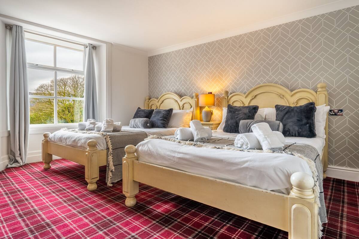 Family Double Room, Ensuite, Lake View (3 Blueberry Room)