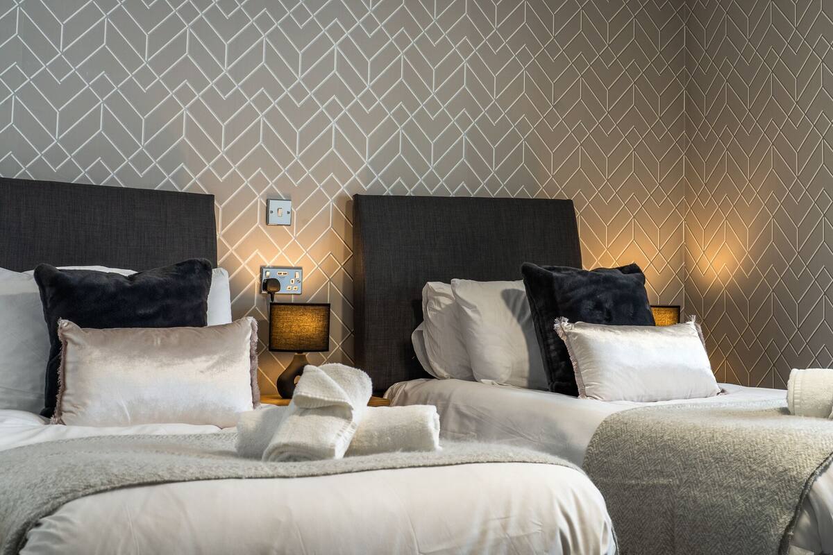 Deluxe Double or Twin Room, Ensuite (4 Blackberry)