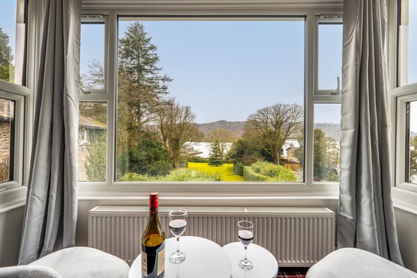 Deluxe Double Room, Ensuite, Lake View (1. Strawberry Room) - The Berry Boutique (Windermere)