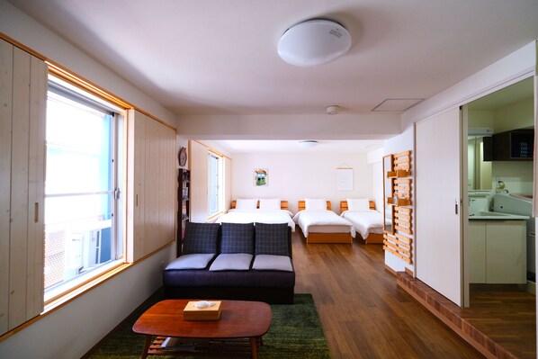 Family Room | Living area | Flat-screen TV