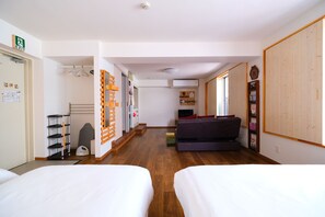 Family Room | Premium bedding, iron/ironing board, free WiFi - Rooms (Tokyo)