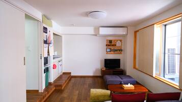 Family Room | Living area | Flat-screen TV