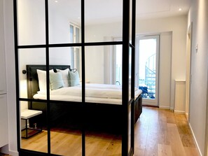 Apartamento superluxo | 3 quartos, roupas de cama premium, escrivaninha, cortinas blackout