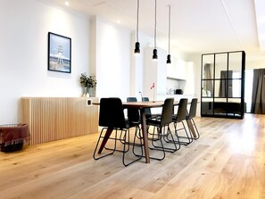 Luksusleilighet | Spiseområde på rommet