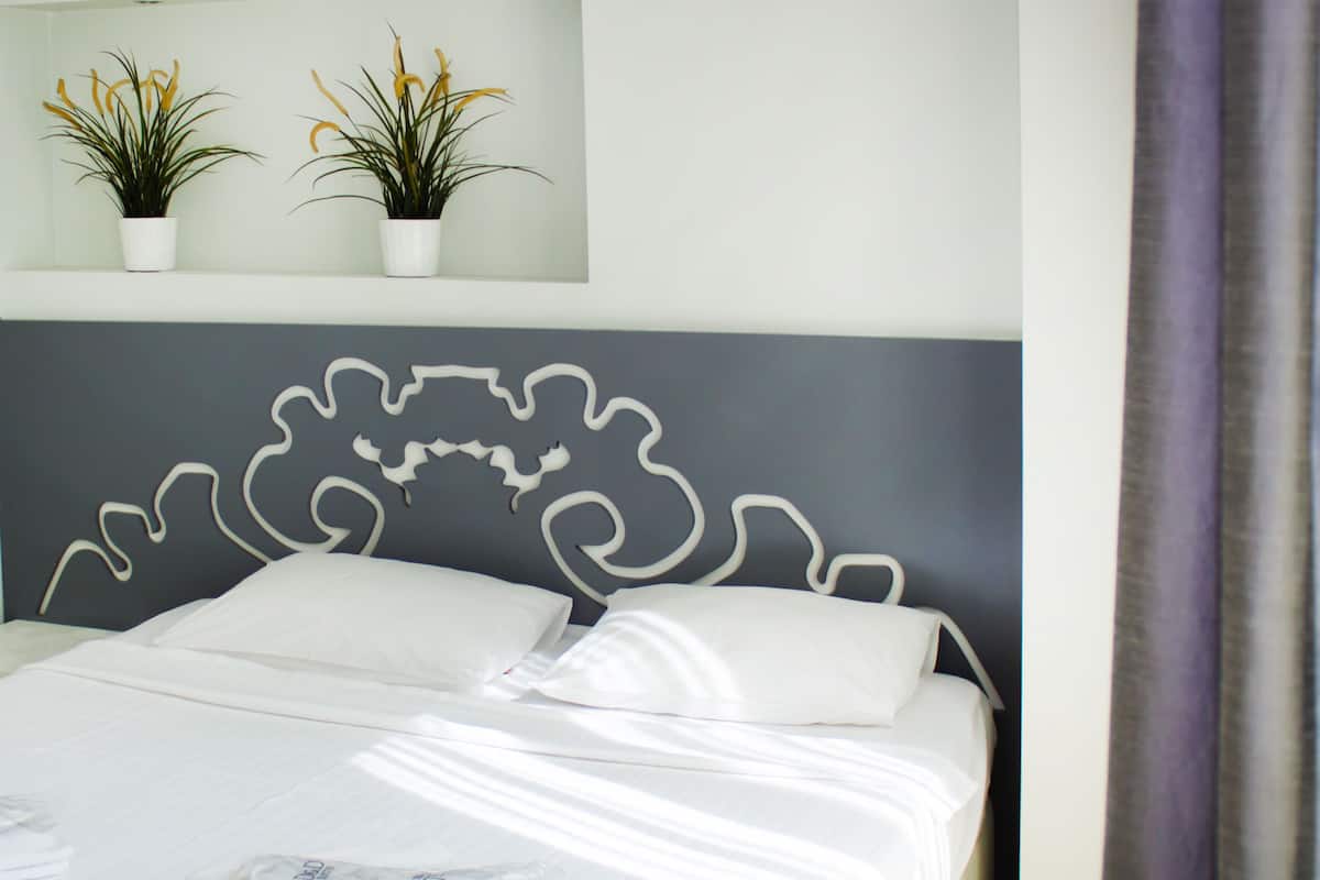 Comfort Apartment | 1 bedroom, Egyptian cotton sheets, premium bedding, down comforters