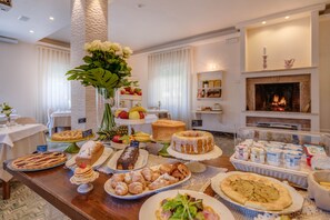 Petit déjeuner buffet