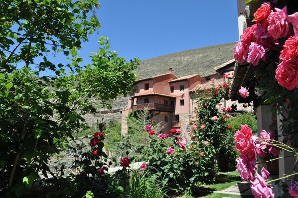 Property grounds - Hotel la Casa del Tío Americano (Albarracin)