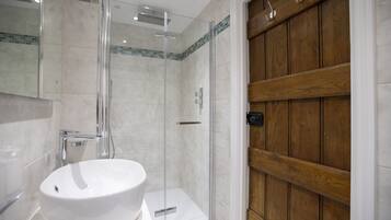 Chambre Supérieure Double ou avec lits jumeaux, salle de bains attenante | Salle de bain