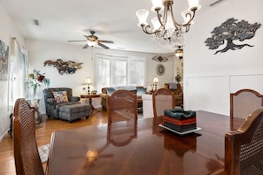 Signature Cottage, 2 Bedrooms | Living area | 45-inch flat-screen TV with cable channels, TV, Netflix - Virginia St Dollhouse (Prescott)