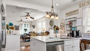 Signature Cottage, 2 Bedrooms | Living area | 45-inch flat-screen TV with cable channels, TV, Netflix - Virginia St Dollhouse (Prescott)