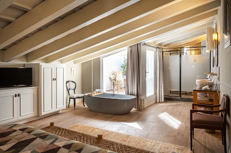 Ropa de cama de alta calidad y minibar
